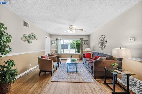 172 Lloyd St, Livermore, CA 94550 photo 1