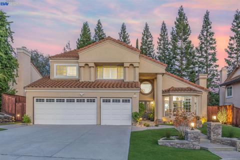 413 Honeysuckle Ln, San Ramon, CA 94582 photo 1