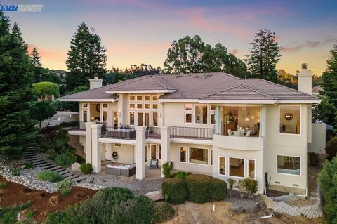 6823 Buckingham Blvd, Berkeley, CA 94705 photo 1