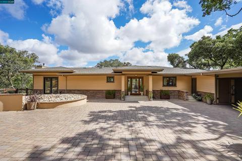 672 Moraga Rd, Lafayette, CA 94549 photo 1