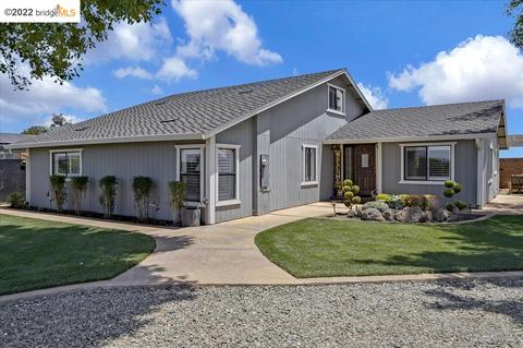 8466 Currey Rd, Dixon, CA 95620 photo 1