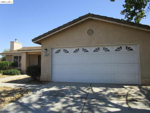 1404 Carmen Ave, Madera, CA 93638 photo 1