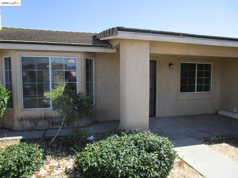 1328 Carmen Ave, Madera, CA 93638 photo 1