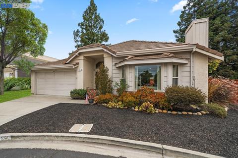 1641 Lindbergh Dr, Concord, CA 94521 photo 1