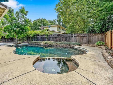 5300 Jamiewood Ct, Carmichael, CA 95608 photo 1