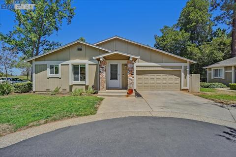 582 Mt Dell Dr, Clayton, CA 94517 photo 1