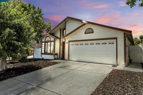 596 Seahorse Dr, Vallejo, CA 94591 photo 1