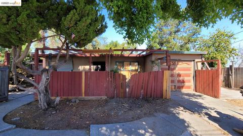 810 Patrick Dr, Pinole, CA 94564 photo 1