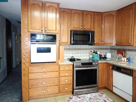 901 Veale Ave, Martinez, CA 94553 photo 1
