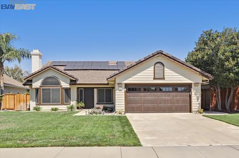1437 Blue Jay Ct, Tracy, CA 95376 photo 1