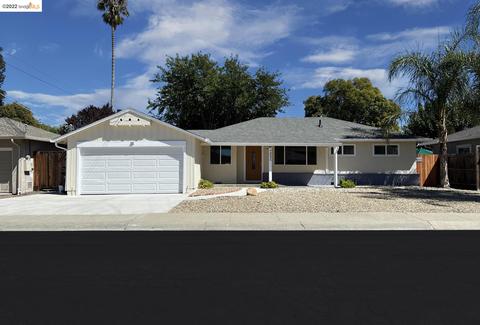 3236 Fitzpatrick Dr, Concord, CA 94519 photo 1