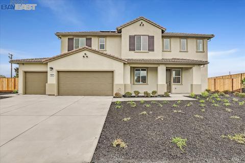201 Scarlett Way, Hollister, CA 95023 photo 1