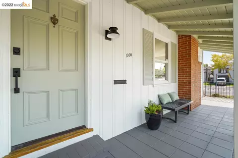 1900 Harvard Dr, Alameda, CA 94501 photo 1