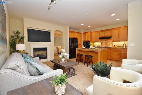8896 Bellina Cmns, Dublin, CA 94568 photo 1