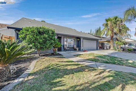 1375 Michelle Ave, Tracy, CA 95376 photo 1