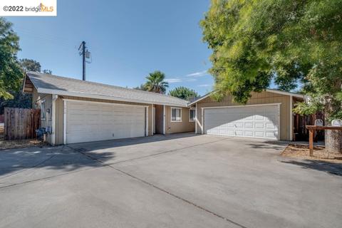 101 Emerald, Modesto, CA 95351 photo 1