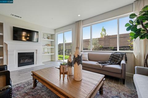 5263 Waterleaf Ln, Fairfield, CA 94534 photo 1