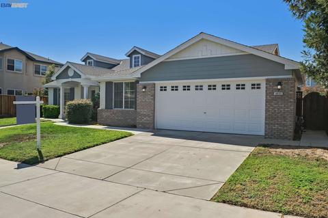 4055 Windrose Dr, Turlock, CA 95382 photo 1