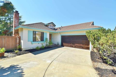 19841 Edwin Markham Dr, Castro Valley, CA 94552 photo 1
