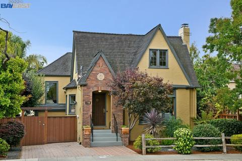 2708 Calhoun St, Alameda, CA 94501 photo 1