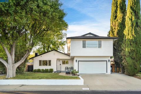 2255 Rockne Dr, Concord, CA 94518 photo 1