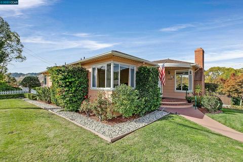 2010 Pine St, Martinez, CA 94553 photo 1