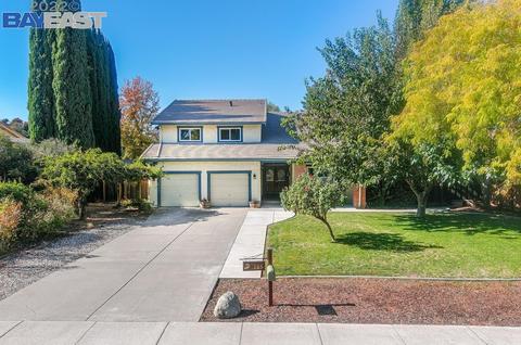 865 Liberty Ct, Tracy, CA 95376 photo 1