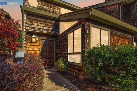 806 Harbor Rd, Alameda, CA 94502 photo 1