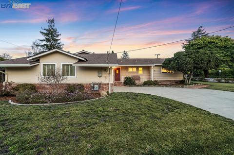 41488 Chiltern Dr, Fremont, CA 94539 photo 1
