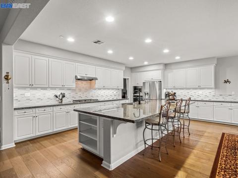 74 Thunder Bay Ct, Pittsburg, CA 94565 photo 1