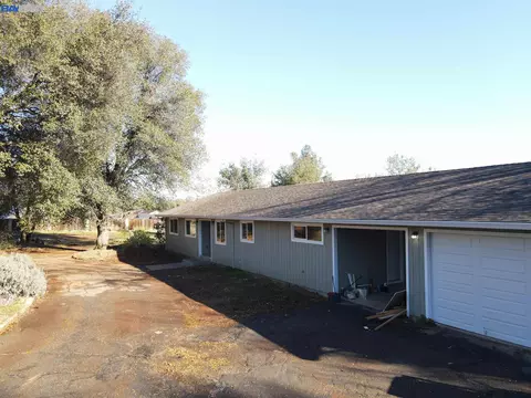 1440 Alrose Ln, Redding, CA 96002 photo 1