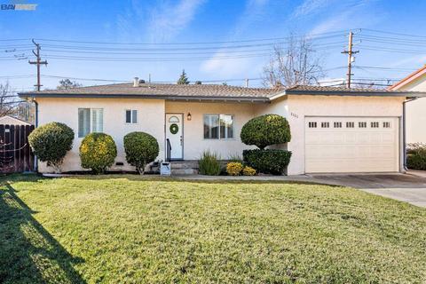 8460 Galindo Dr, Dublin, CA 94568 photo 1