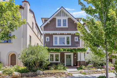 135 Easy St, Mountain View, CA 94043 photo 1