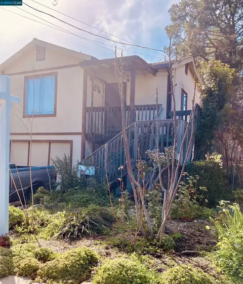 2146 Monterey Ave, Martinez, CA 94553 photo 1