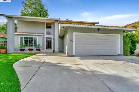 1272 Pinecrest Dr, Concord, CA 94521 photo 1