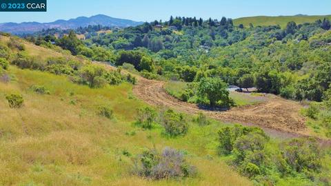 400 Nemea Ct, Lafayette, CA 94549 photo 1