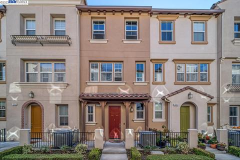 676 Barcelona Loop, Milpitas, CA 95035 photo 1