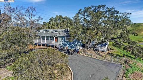 7455 Sheridan Rd, Sunol, CA 94586 photo 1