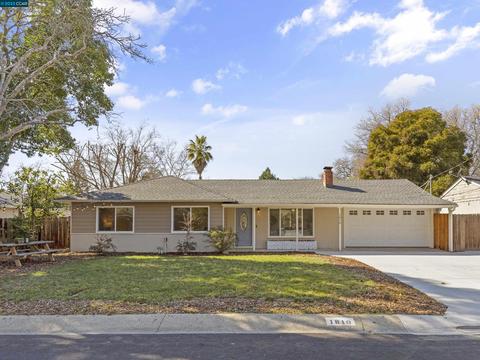 1810 Gilly Ln, Concord, CA 94518 photo 1