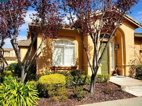 7701 Crown Heights Ct, Vallejo, CA 94591 photo 1