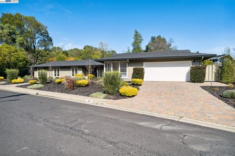 427 Donald Dr, Moraga, CA 94556 photo 1