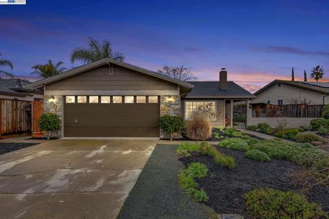 746 Hazel St, Livermore, CA 94550 photo 1
