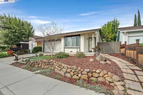 4577 Wildcat Ln, Concord, CA 94521 photo 1