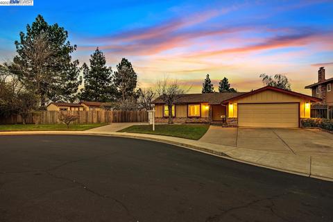 5014 Northampton Ct, Newark, CA 94560 photo 1