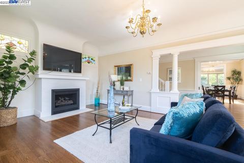 1336 Regent St, Alameda, CA 94501 photo 1