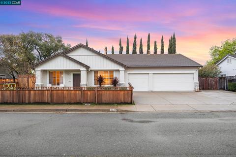 3660 Greyhawk Ct, Concord, CA 94518 photo 1