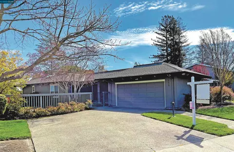 731 Augusta Dr, Moraga, CA 94556 photo 1