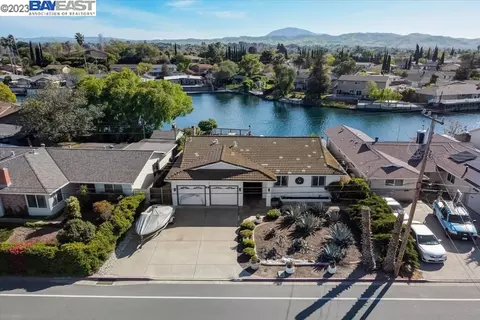 70 E Lake Dr, Antioch, CA 94509 photo 1