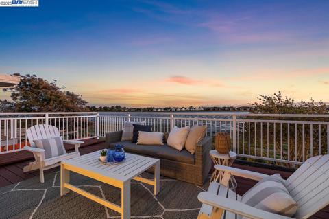 2822 Bayview Dr, Alameda, CA 94501 photo 1