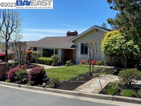 115 Warfield Dr, Moraga, CA 94556 photo 1